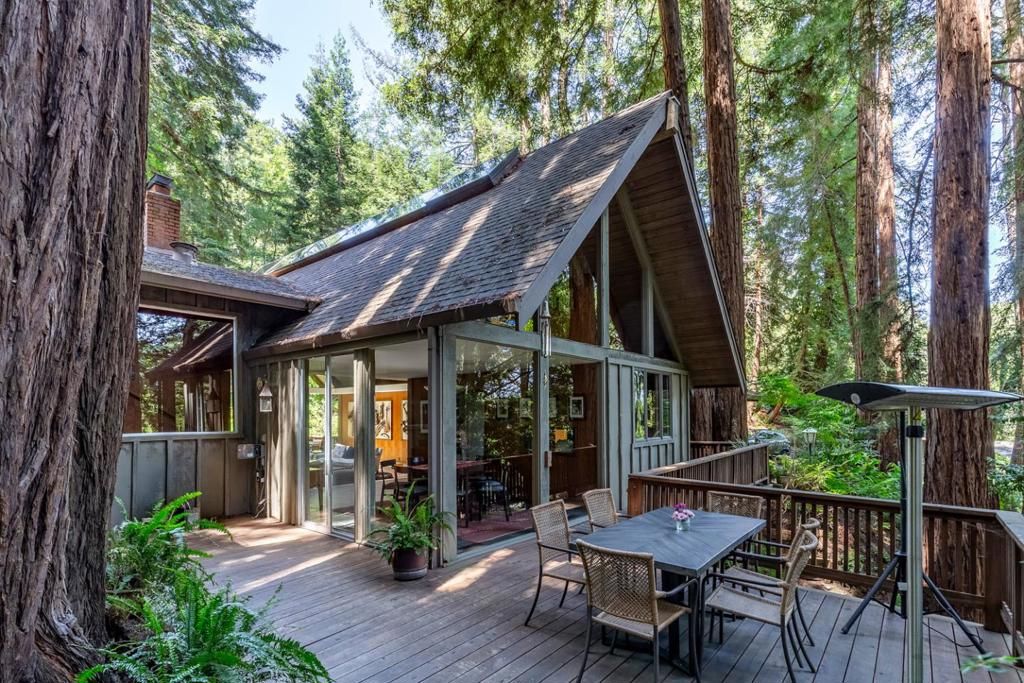 Image 12 of property listing at 573 Patrol Road, Woodside, CA 94062