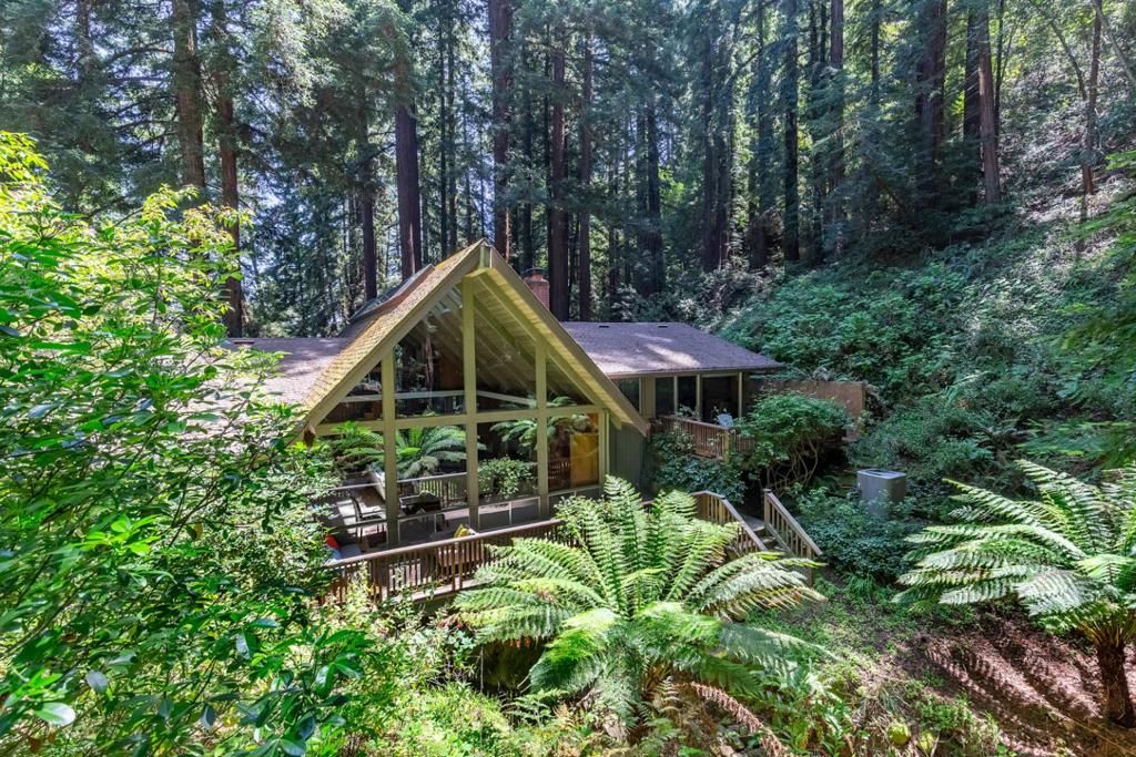 Image 17 of property listing at 573 Patrol Road, Woodside, CA 94062