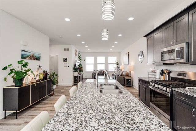 5973 Stella Drive, Troy, MI 48085