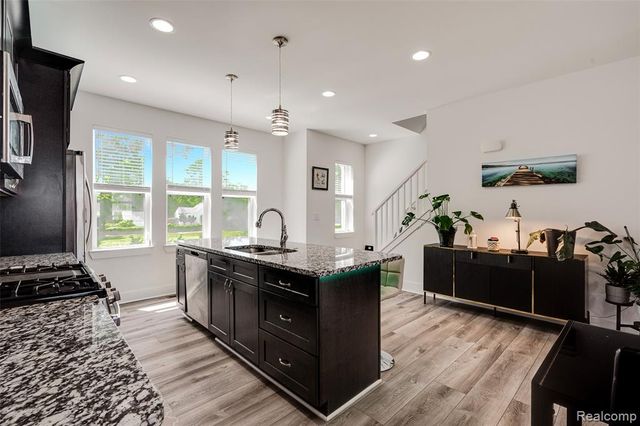 5973 Stella Drive, Troy, MI 48085