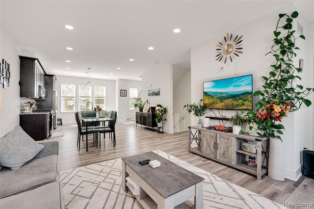 5973 Stella Drive, Troy, MI 48085