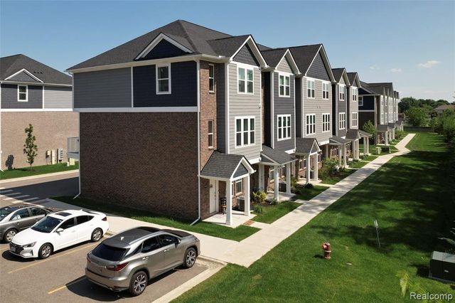 5973 Stella Drive, Troy, MI 48085