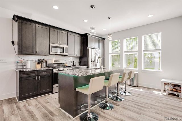 5973 Stella Drive, Troy, MI 48085