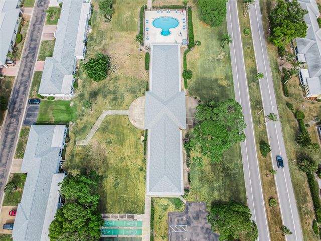 8082 ANNWOOD ROAD, Seminole, FL 33777
