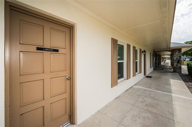 8082 ANNWOOD ROAD, Seminole, FL 33777