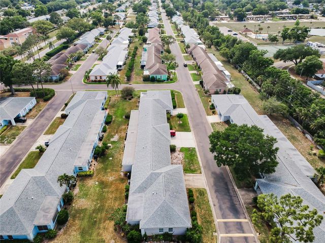 8082 ANNWOOD ROAD, Seminole, FL 33777