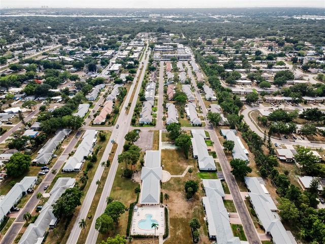 8082 ANNWOOD ROAD, Seminole, FL 33777