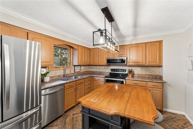 367 Brewer Road, New Sewickley Twp, PA 15074