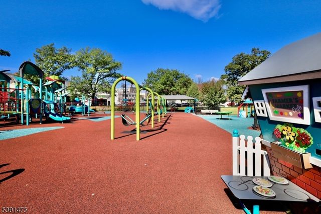 198 Glenwood Ave, Bloomfield Twp., NJ 07003