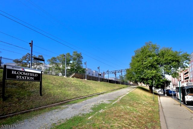 198 Glenwood Ave, Bloomfield Twp., NJ 07003