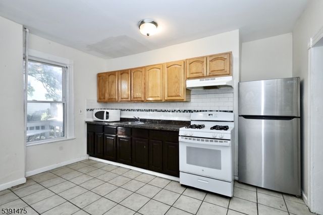 198 Glenwood Ave, Bloomfield Twp., NJ 07003