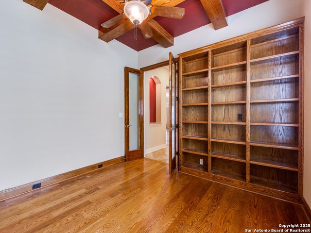 107 Calais, Shavano Park, TX 78249