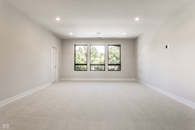6301 Montana Springs Drive, Zionsville, IN 46077