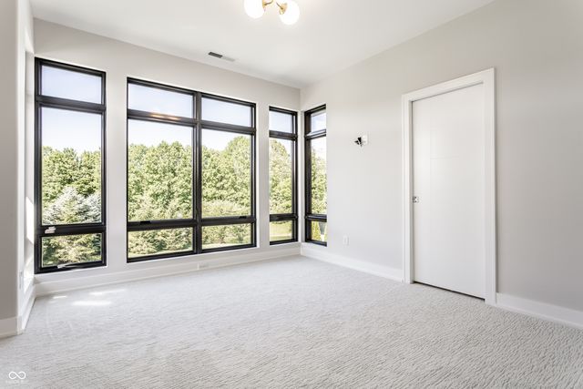 6301 Montana Springs Drive, Zionsville, IN 46077