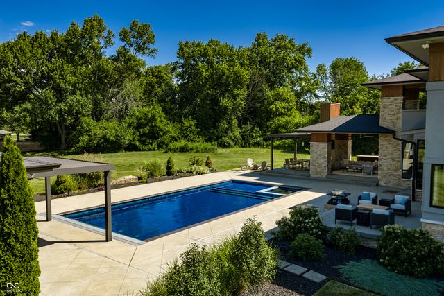 6301 Montana Springs Drive, Zionsville, IN 46077