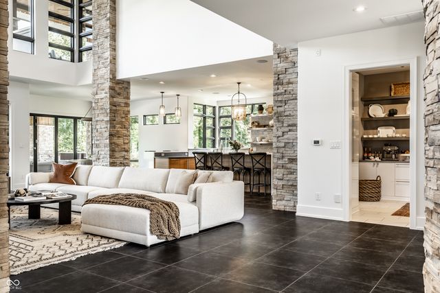 6301 Montana Springs Drive, Zionsville, IN 46077
