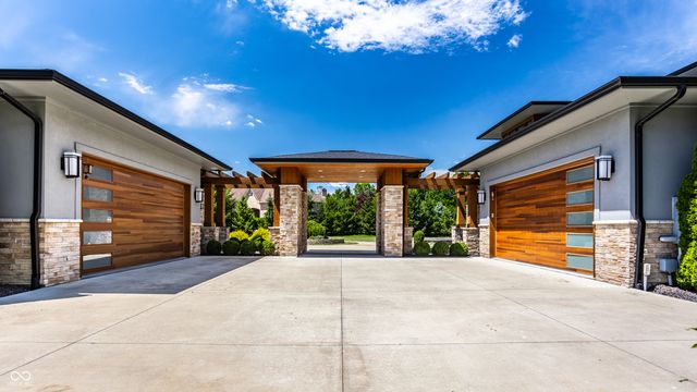 6301 Montana Springs Drive, Zionsville, IN 46077