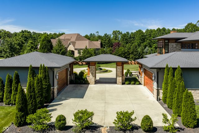 6301 Montana Springs Drive, Zionsville, IN 46077