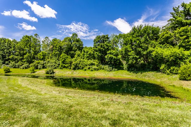 6301 Montana Springs Drive, Zionsville, IN 46077