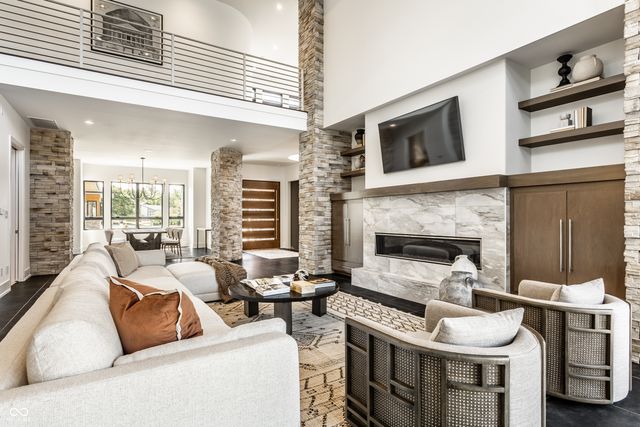 6301 Montana Springs Drive, Zionsville, IN 46077