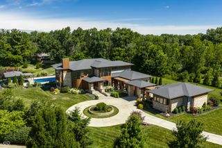 6301 Montana Springs Drive, Zionsville, IN 46077