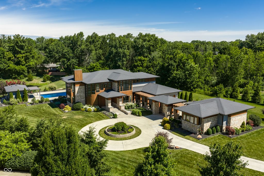 6301 Montana Springs Drive, Zionsville, IN 46077