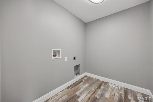 799 Rockshire Drive, Herculaneum, MO 63048