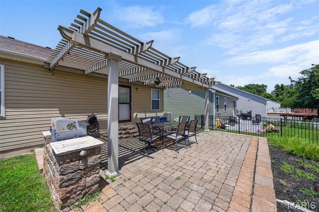 799 Rockshire Drive, Herculaneum, MO 63048