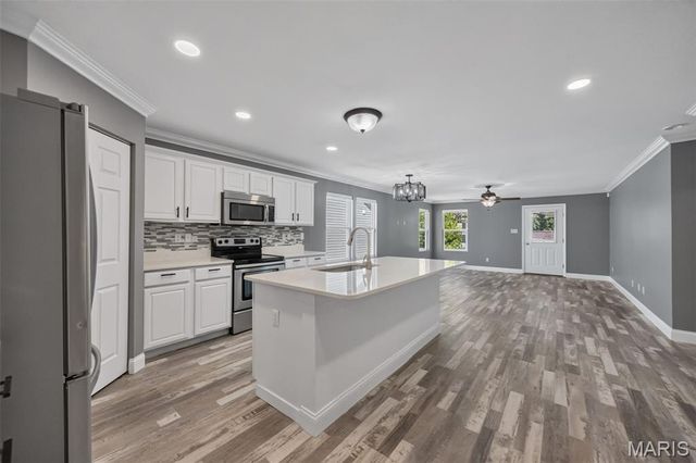 799 Rockshire Drive, Herculaneum, MO 63048