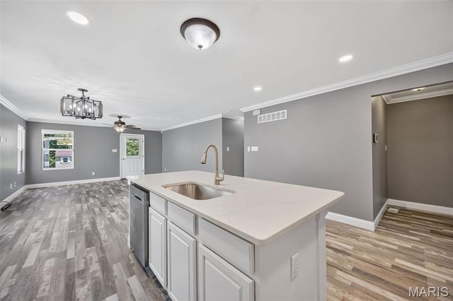 799 Rockshire Drive, Herculaneum, MO 63048