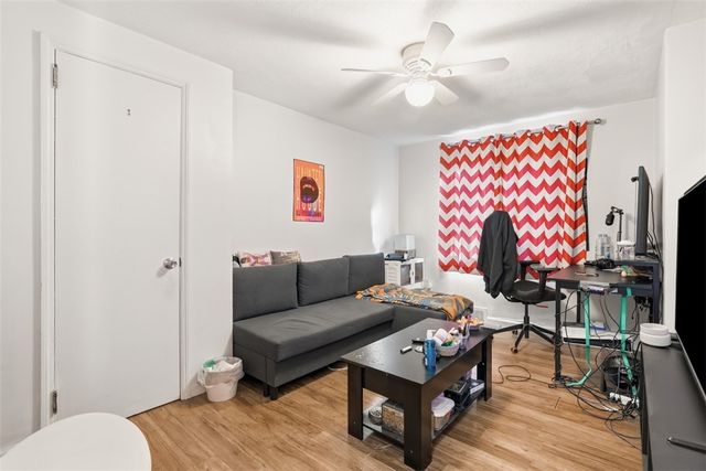 2402 Laketon Rd, Wilkinsburg, PA 15221