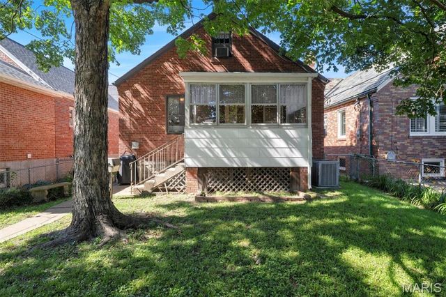 6414 Lansdowne Avenue, St Louis, MO 63109