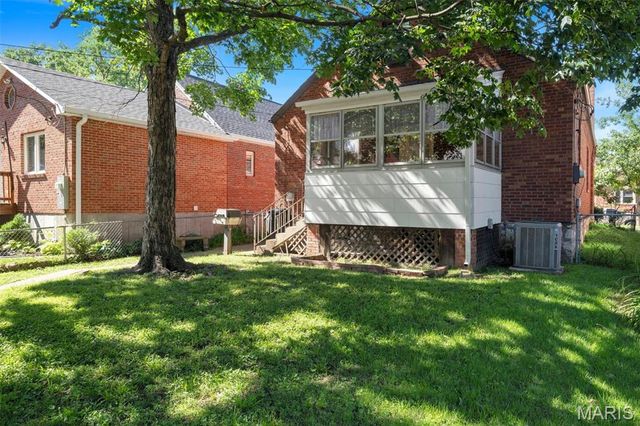 6414 Lansdowne Avenue, St Louis, MO 63109