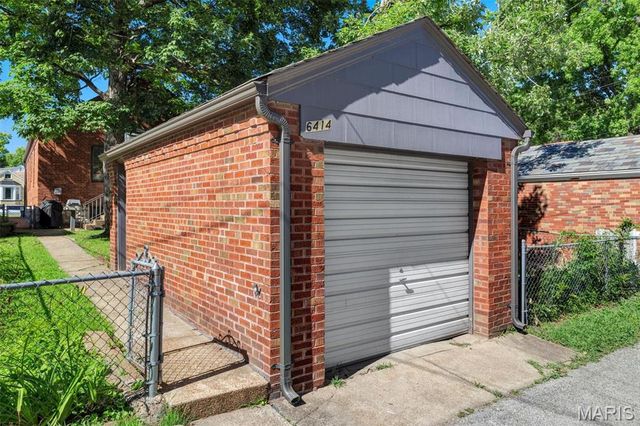 6414 Lansdowne Avenue, St Louis, MO 63109