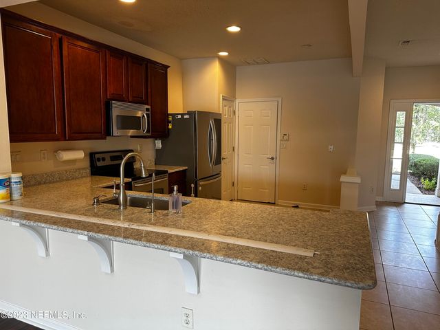 4221 MARBLEWOOD Lane, Jacksonville, FL 32216