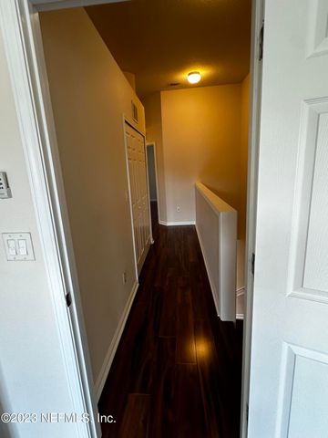 4221 MARBLEWOOD Lane, Jacksonville, FL 32216