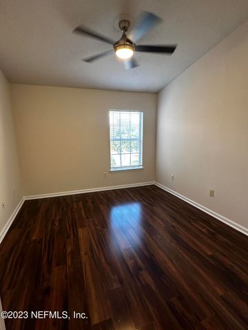 4221 MARBLEWOOD Lane, Jacksonville, FL 32216