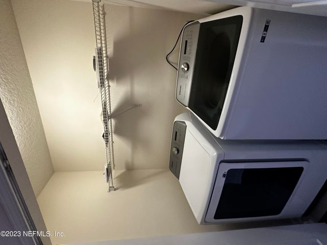 4221 MARBLEWOOD Lane, Jacksonville, FL 32216