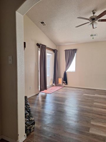 26 Avenida Sereno Place, Los Lunas, NM 87031