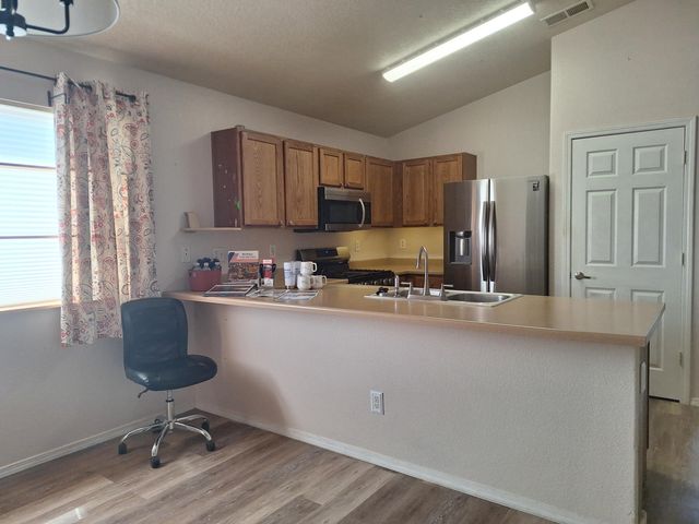 26 Avenida Sereno Place, Los Lunas, NM 87031