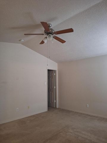 26 Avenida Sereno Place, Los Lunas, NM 87031