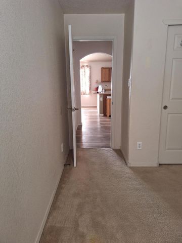 26 Avenida Sereno Place, Los Lunas, NM 87031