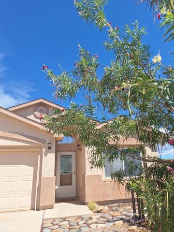 26 Avenida Sereno Place, Los Lunas, NM 87031