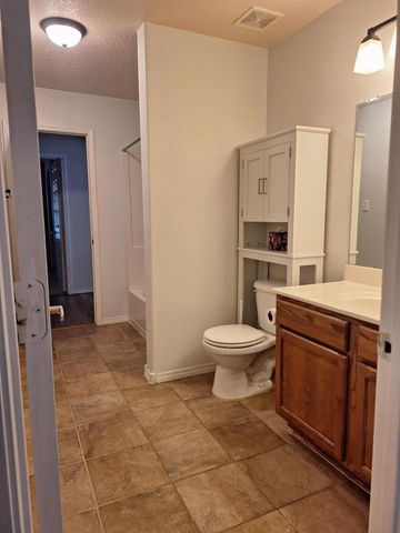 26 Avenida Sereno Place, Los Lunas, NM 87031