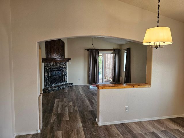 26 Avenida Sereno Place, Los Lunas, NM 87031