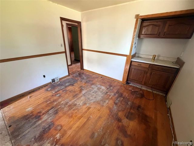 22515 Lincoln Street, Saint Clair Shores, MI 48082