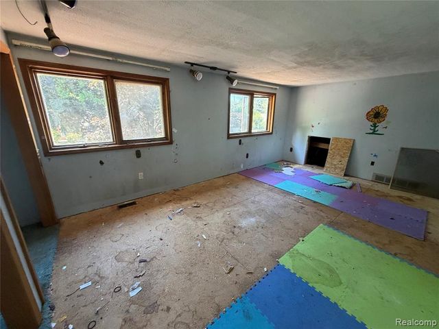 22515 Lincoln Street, Saint Clair Shores, MI 48082