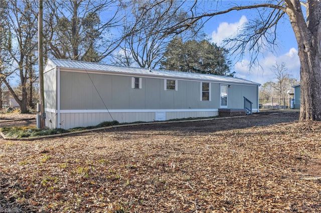 4179 Deerfield Drive, Maiden, NC 28650