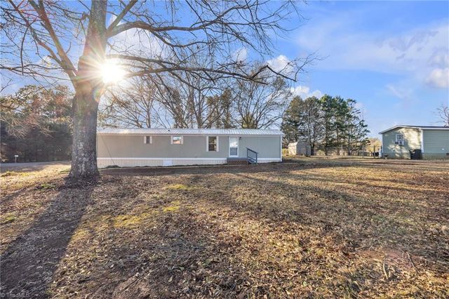 4179 Deerfield Drive, Maiden, NC 28650