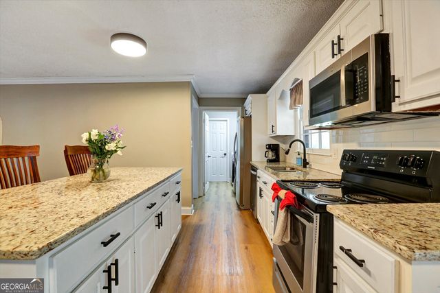 1095 Athens Road, Winterville, GA 30683